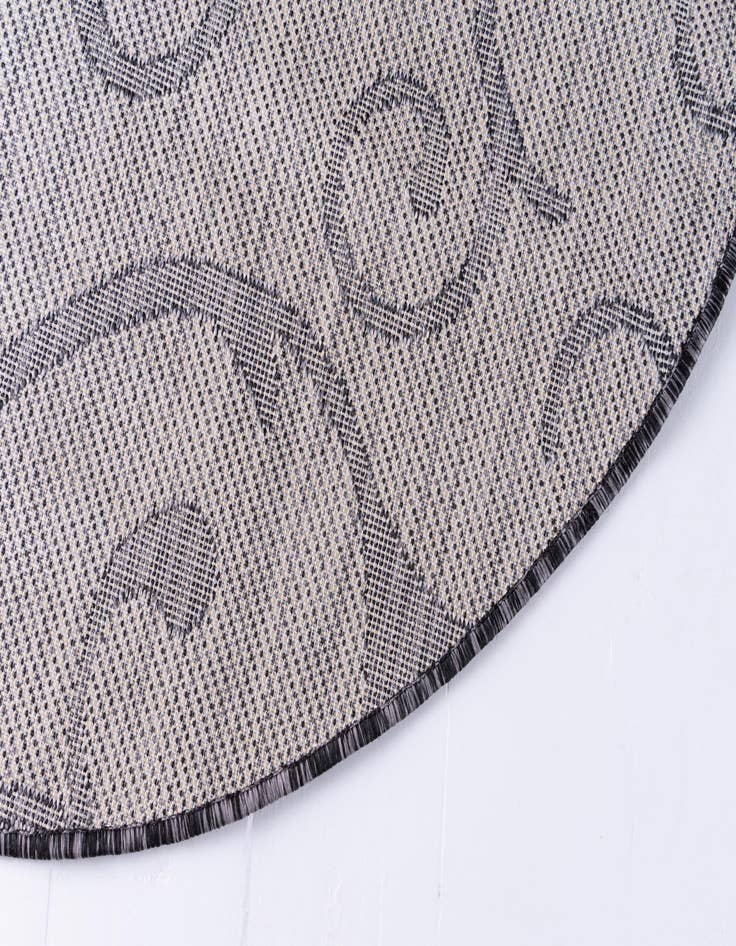 Detail image of  13' x 13'  Washable Botanical Indoor / Outdoor Round Rug