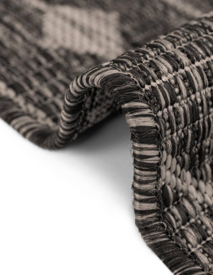 Detail image of  3' x 3'  Washable Lattice Indoor / Outdoor Round Rug