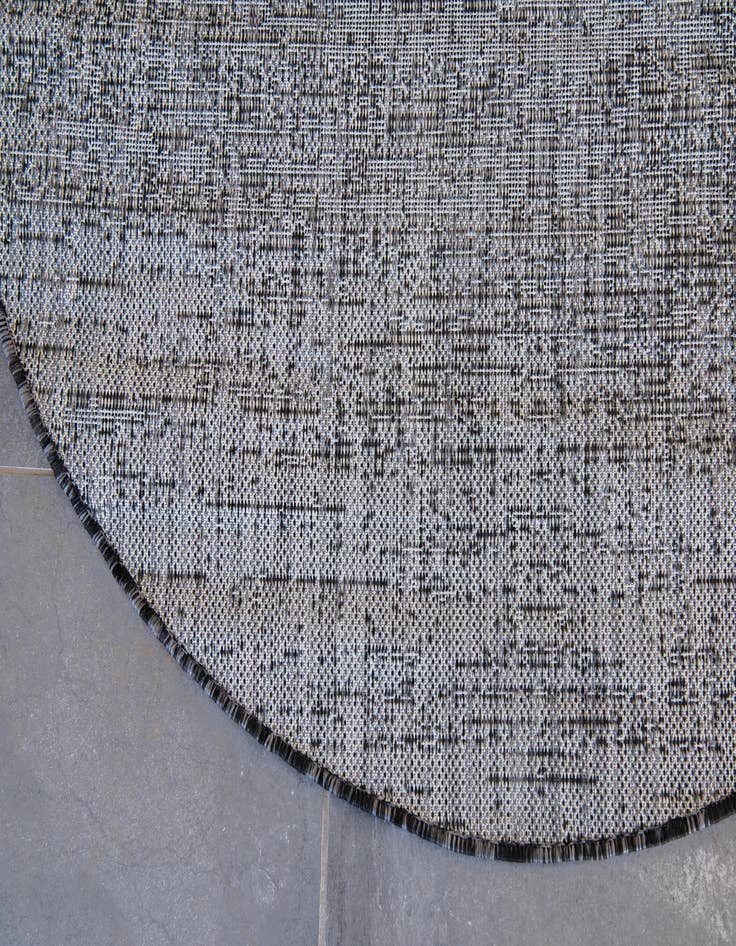 Detail image of  13' x 13'  Washable Modern Indoor / Outdoor Round Rug