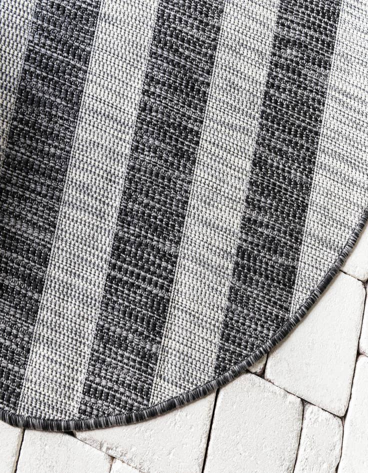 Detail image of  13' x 13'  Washable Ribbon Indoor / Outdoor Round Rug