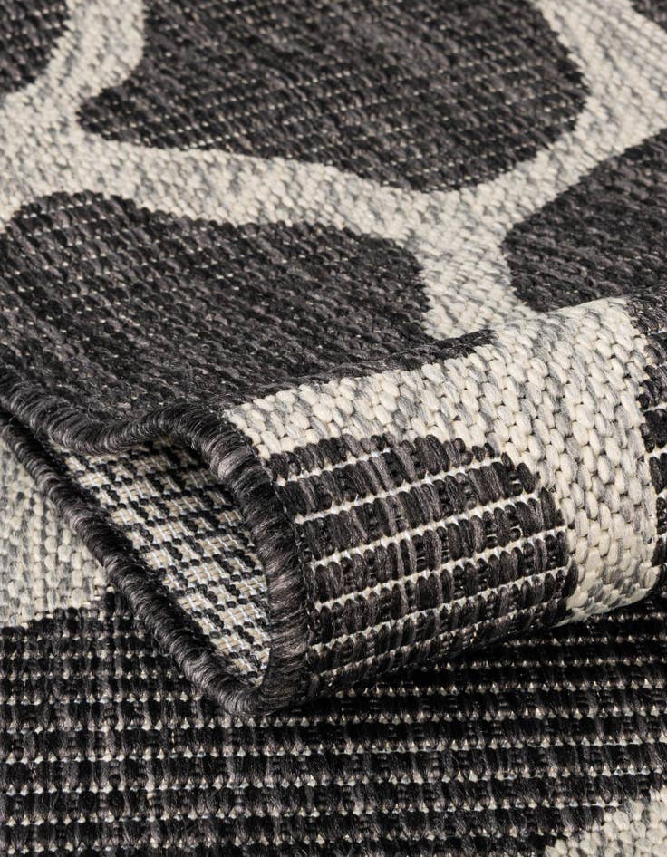 Detail image of  4' x 4'  Washable Safari Indoor / Outdoor Round Rug