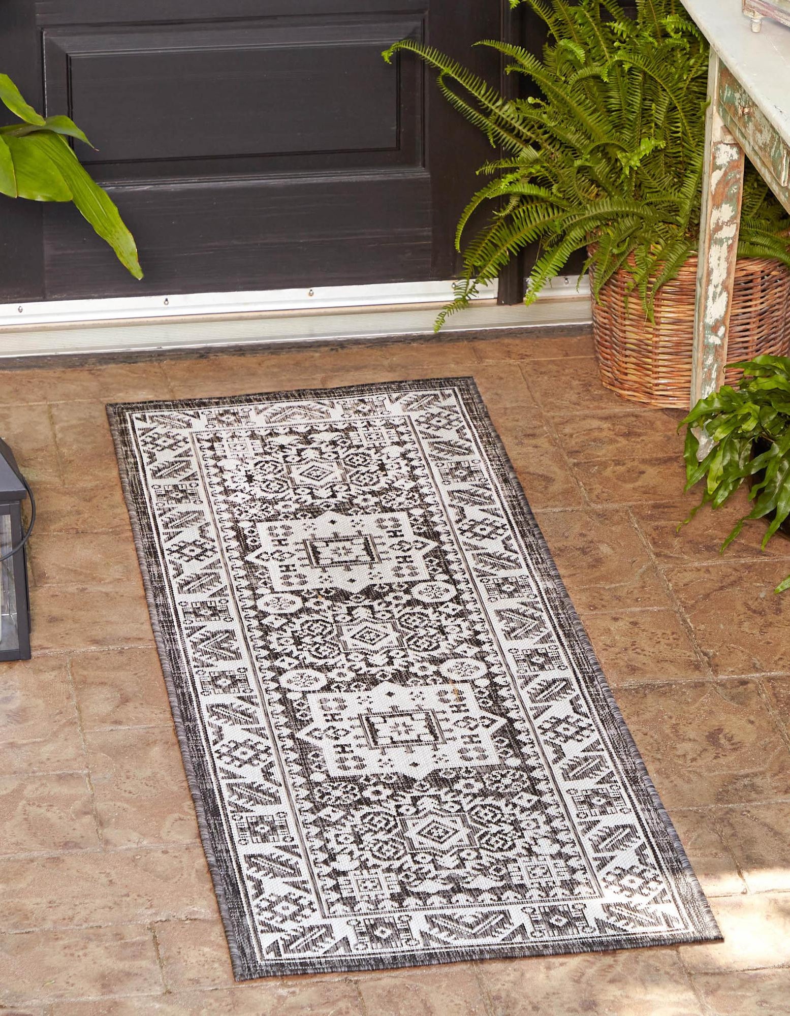 Charcoal Gray 2' x 6' Aztec Indoor / Outdoor Runner Rug | Rugs.com