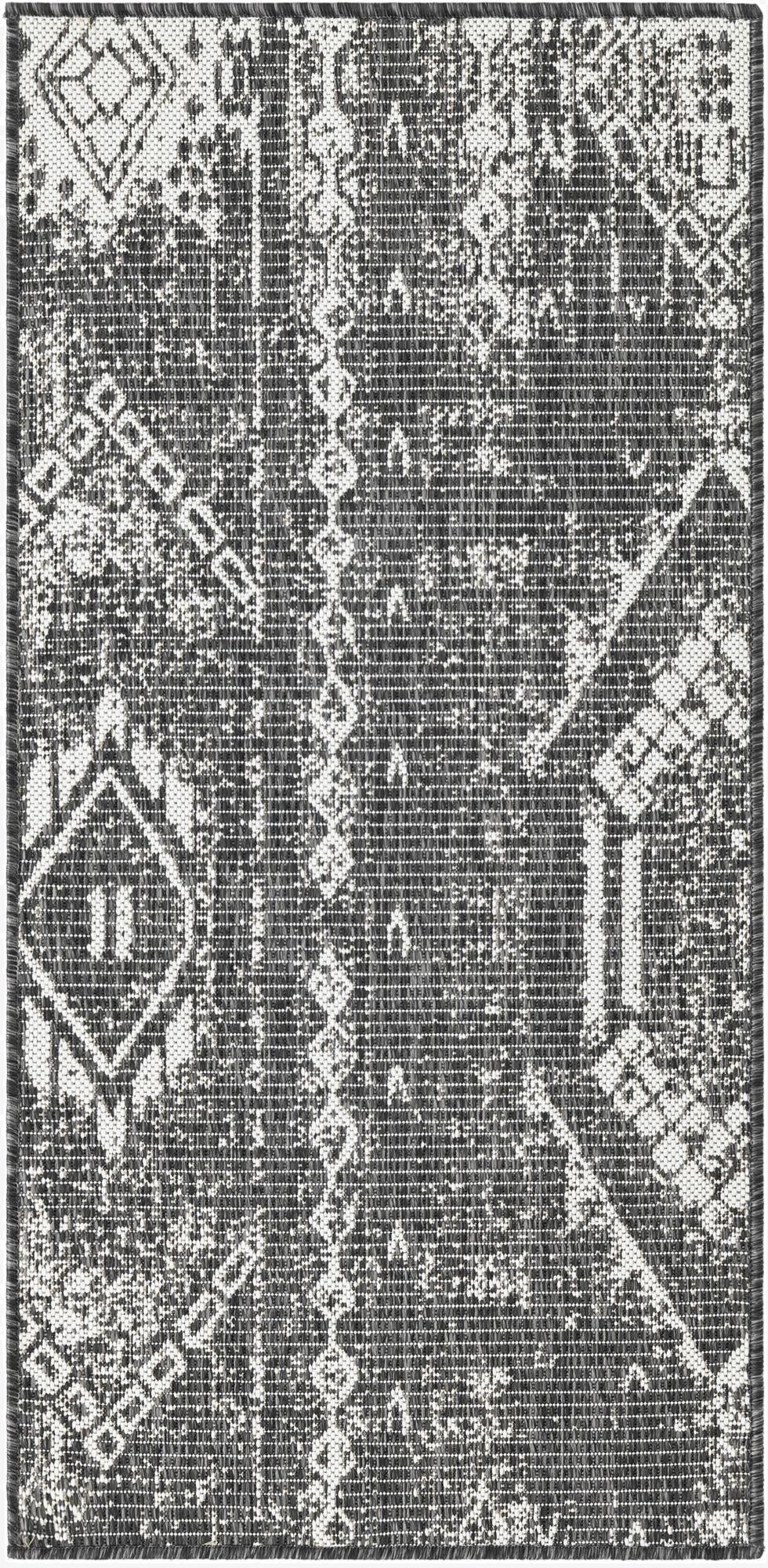  2' x 4'  Washable Bohemian Indoor / Outdoor Runner Rug