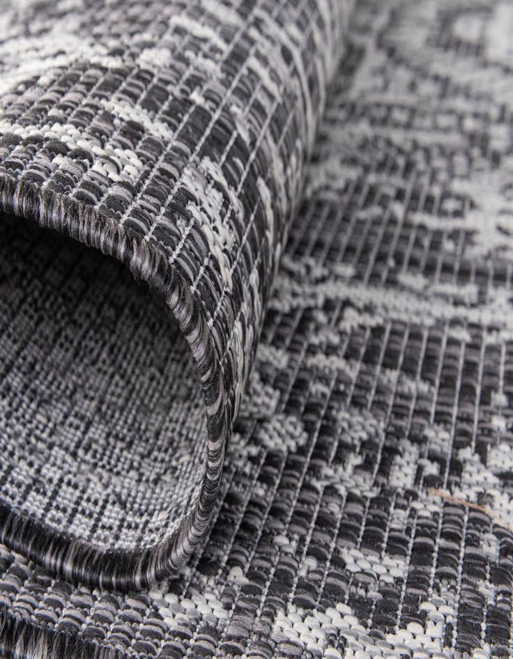 Detail image of  2' x 6'  Washable Traditional Indoor / Outdoor Runner Rug