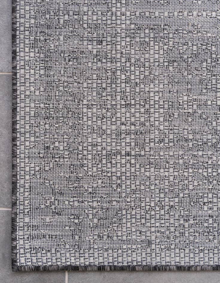 Detail image of  2' x 6'  Washable Traditional Indoor / Outdoor Runner Rug