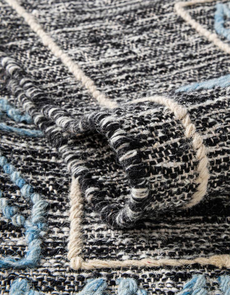 Detail image of  7' 10 x 7' 10  Hand Woven Kilim Wool Square Rug