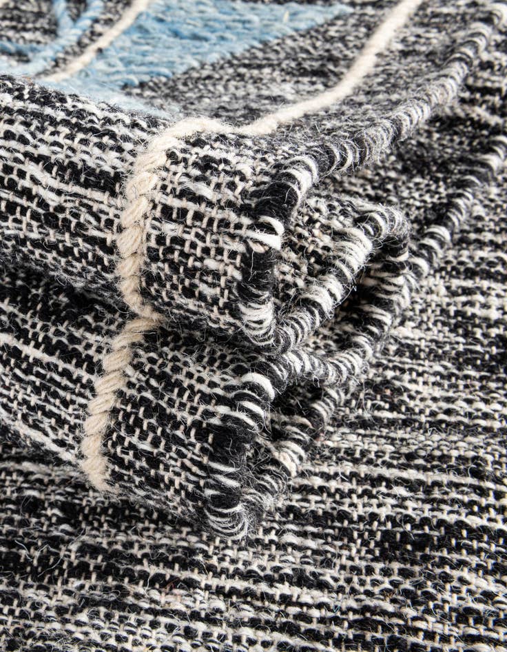 Detail image of  7' 10 x 7' 10  Hand Woven Kilim Wool Square Rug