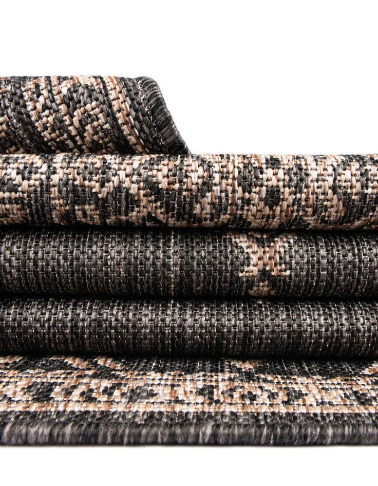 Detail image of  13' x 13'  Washable Traditional Indoor / Outdoor Square Rug