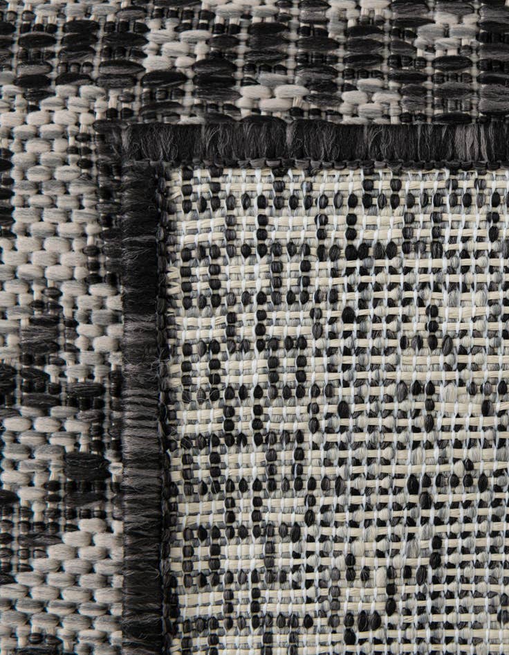 Detail image of  6' x 6'  Washable Traditional Indoor / Outdoor Square Rug