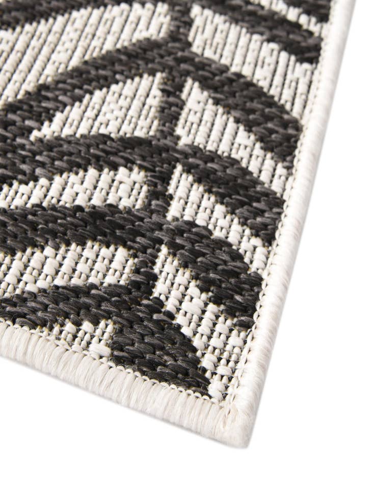 Detail image of  2' x 6'  Washable Botanical Indoor / Outdoor Runner Rug