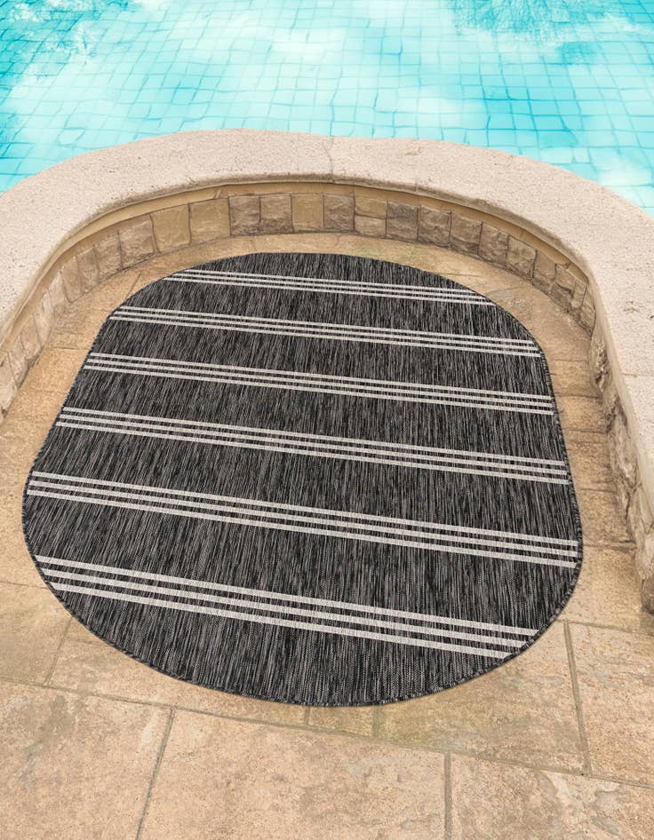 Detail image of  5' 3 x 8'  Washable Jill Zarin Anguilla Indoor / Outdoor Oval Rug