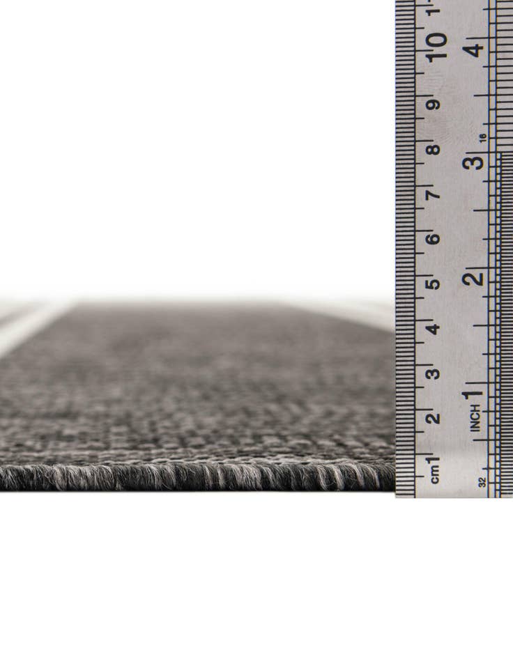 Detail image of  5' 3 x 8'  Washable Jill Zarin Anguilla Indoor / Outdoor Oval Rug