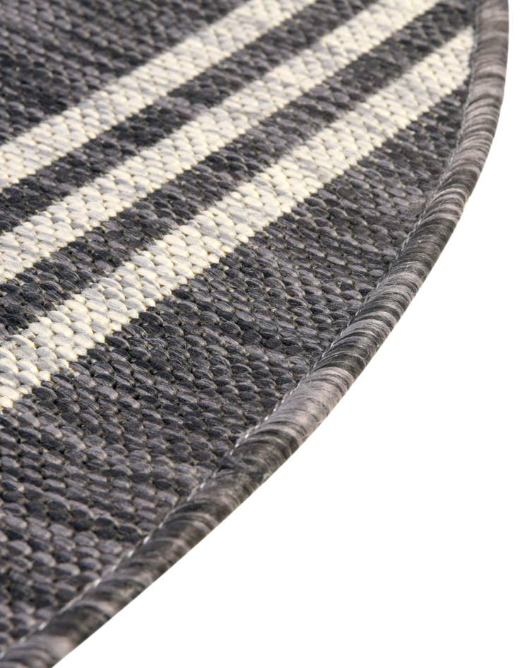 Detail image of  5' 3 x 8'  Washable Jill Zarin Anguilla Indoor / Outdoor Oval Rug