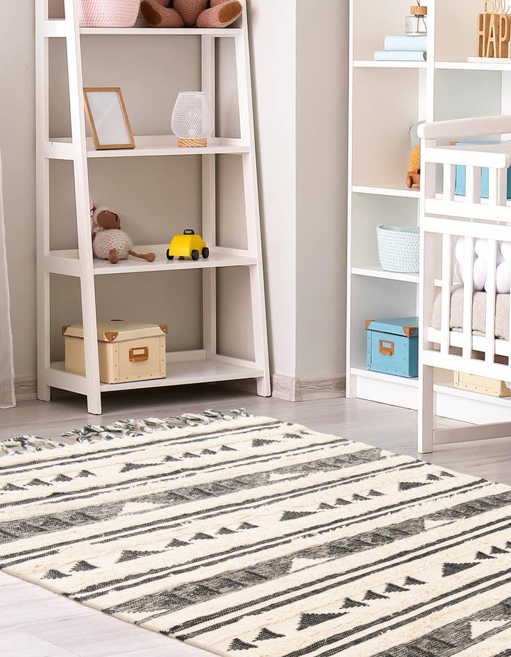 Detail image of  8' x 10'  Hand Woven Arizona Wool Rug