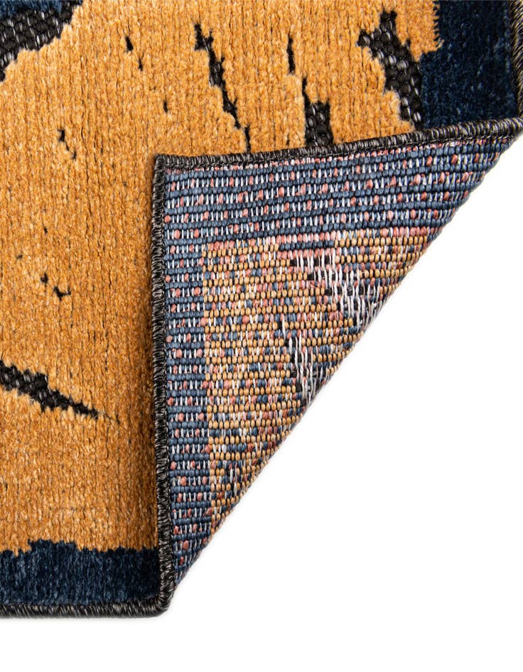 Detail image of  7' 10 x 10'  Washable Belize Indoor / Outdoor Rug