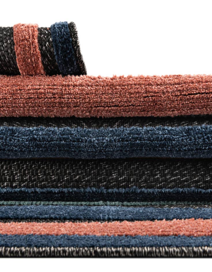 Detail image of  7' x 10'  Washable Belize Indoor / Outdoor Rug