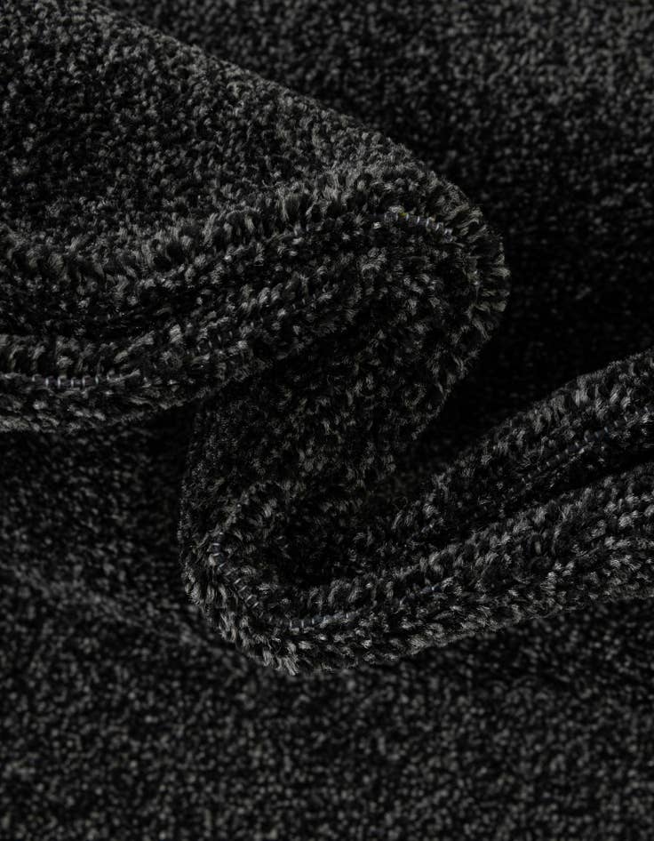 Detail image of  5' 3 x 8' Hera Rug