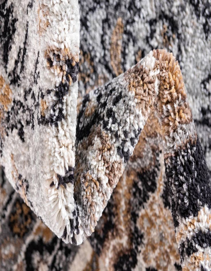 Detail image of  8' x 10' Legacy Rug