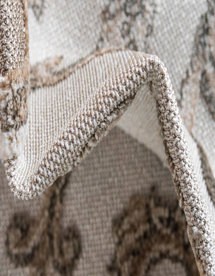 Detail image of 8' x 10' Washable Botanical Indoor / Outdoor Rug