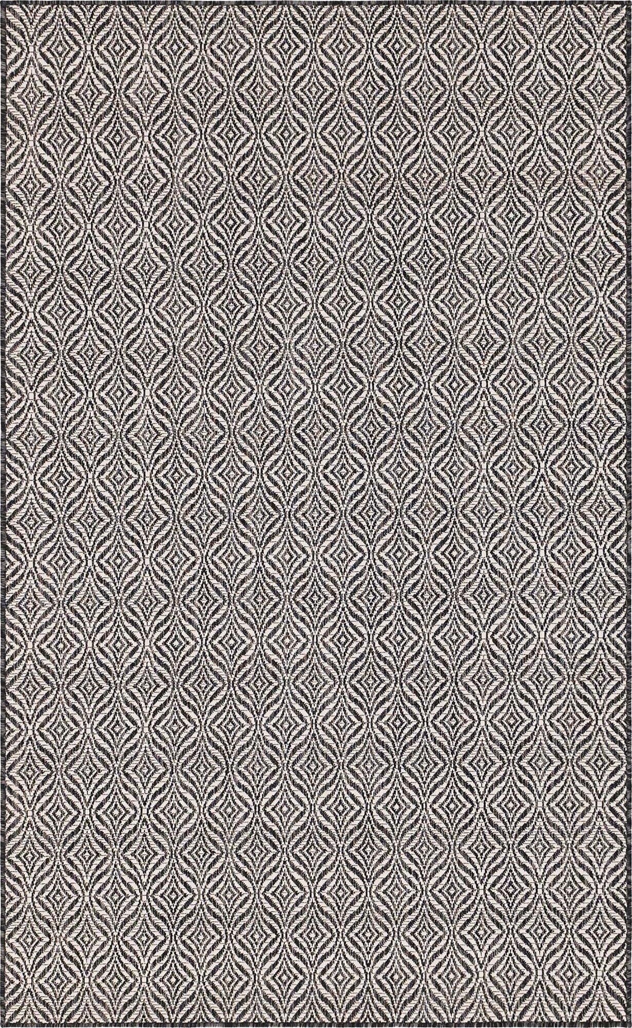  5' 3 x 8'  Washable Lattice Indoor / Outdoor Rug