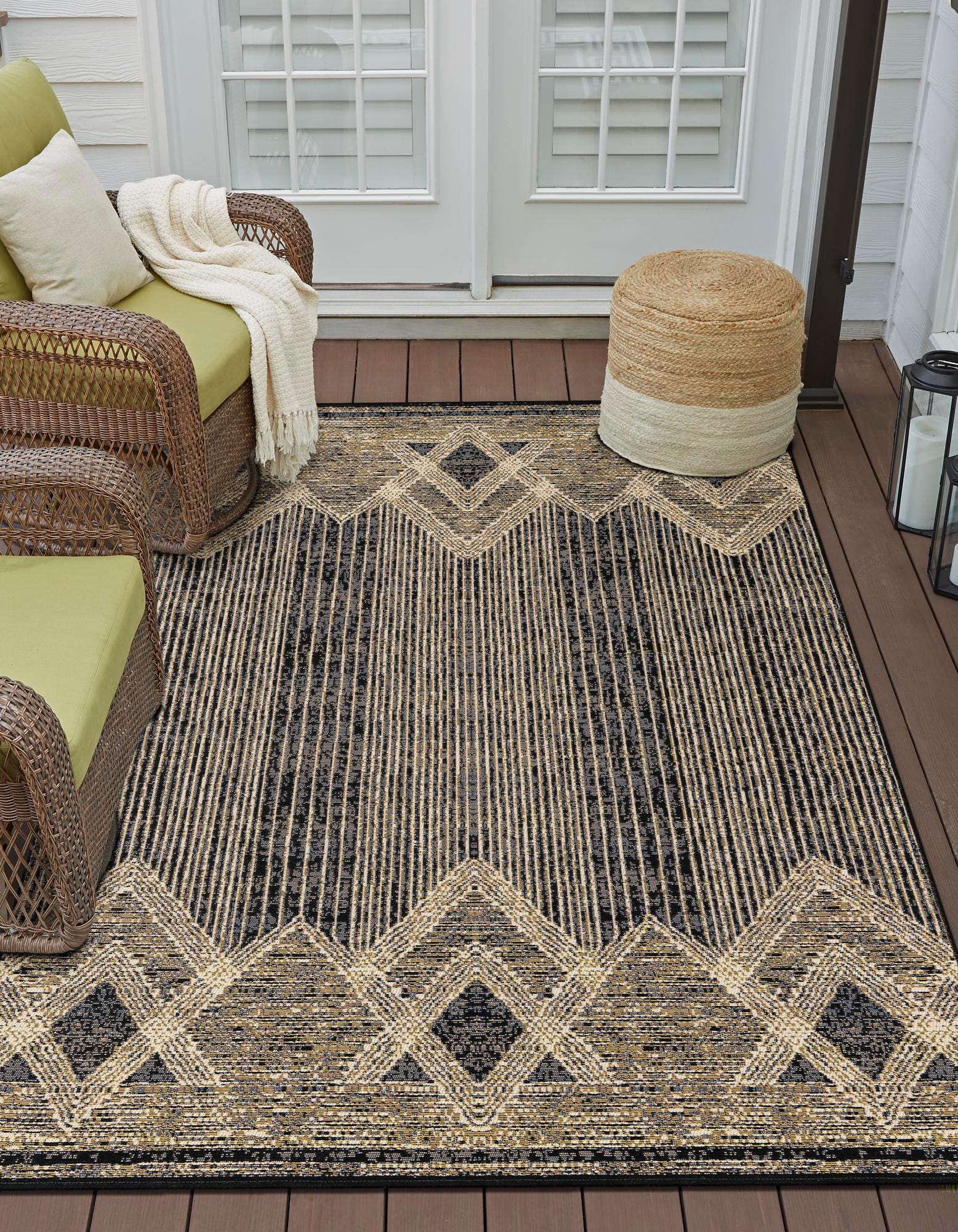 Charcoal 5' x 7' Washable Modern Indoor / Outdoor Rug