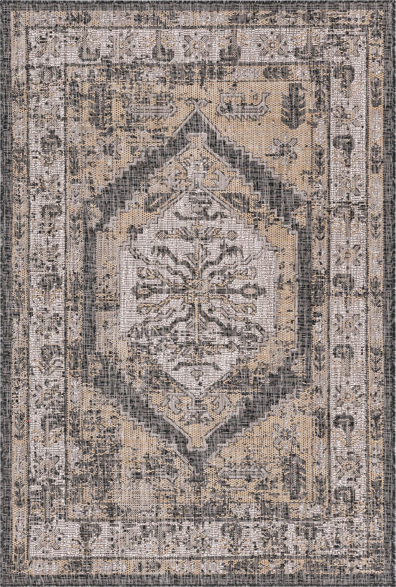  4' x 6'  Washable Traditional Indoor / Outdoor Rug
