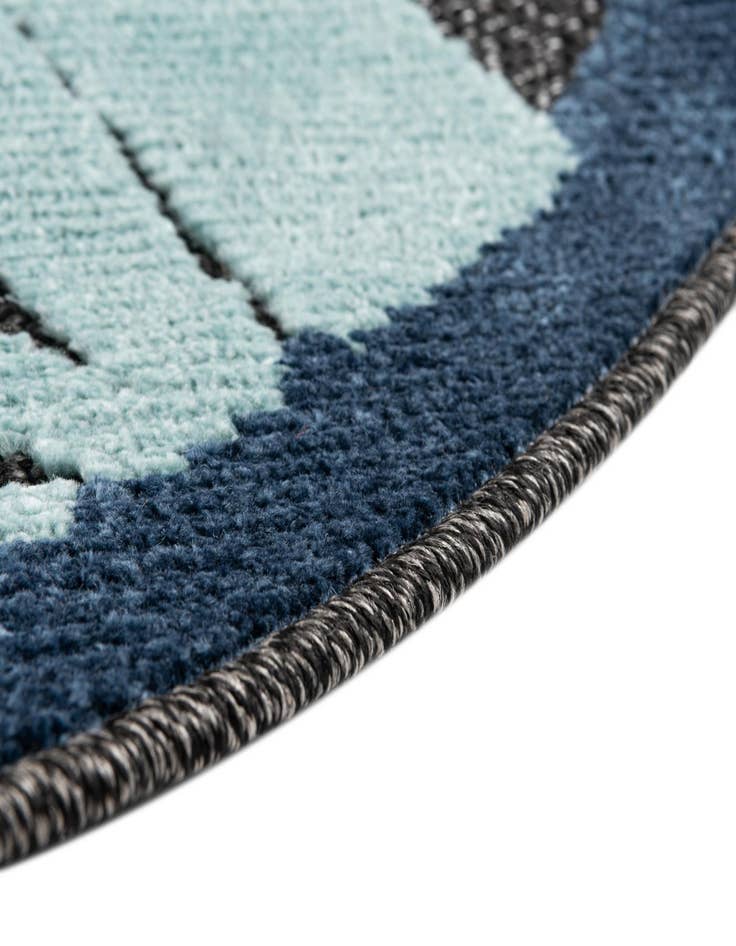 Detail image of  5' 3 x 5' 3  Washable Belize Indoor / Outdoor Round Rug