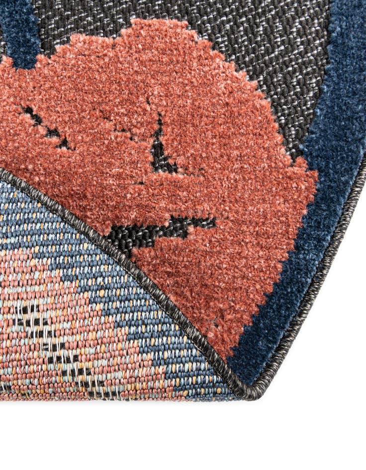 Detail image of  5' 3 x 5' 3  Washable Belize Indoor / Outdoor Round Rug