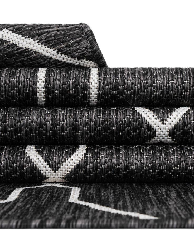 Detail image of  4' x 4'  Washable Lattice Indoor / Outdoor Round Rug