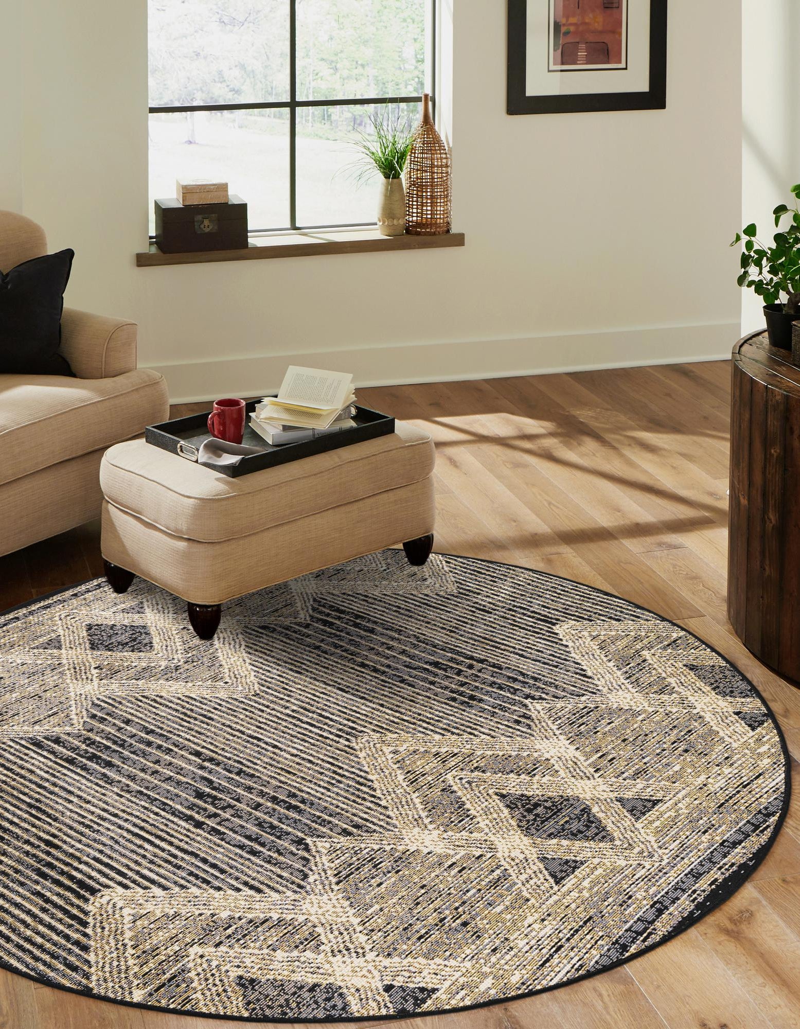 Charcoal 7' 10 x 7' 10 Modern Indoor / Outdoor Round Rug | Rugs.com