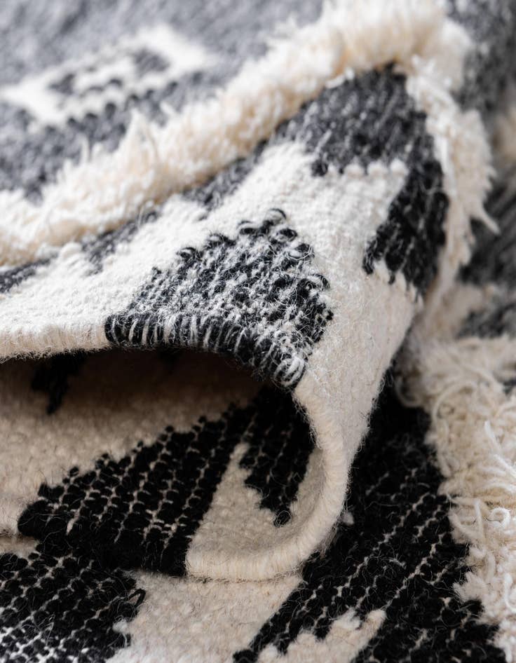 Detail image of  2' 2 x 8' 2  Hand Woven Arizona Wool Runner Rug