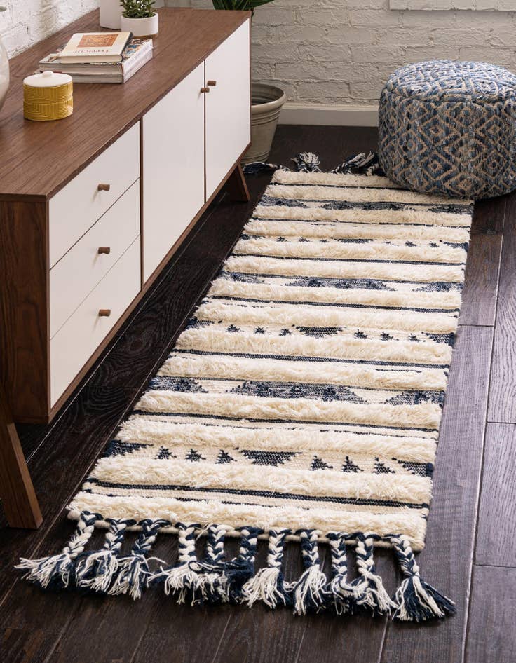 Detail image of  2' 2 x 6' 1  Hand Woven Arizona Wool Runner Rug