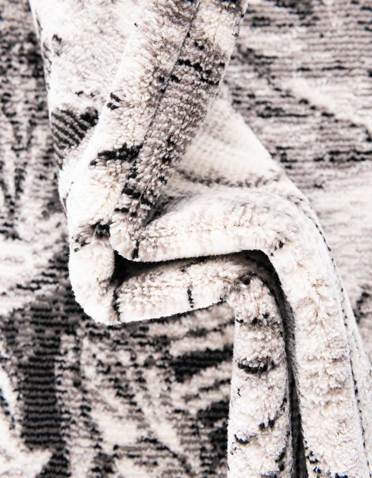 Detail image of  2' x 8' Blossom Runner Rug