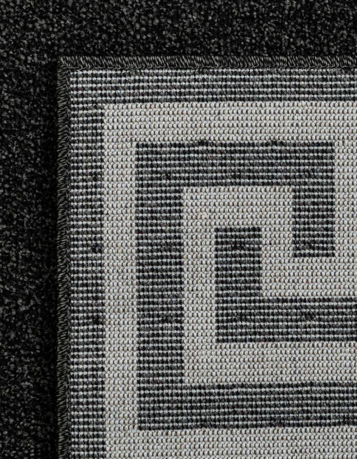 Detail image of  2' 7 x 10' Hera Runner Rug