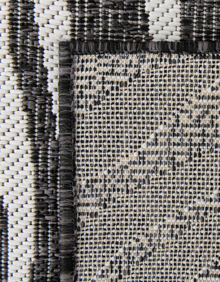 Detail image of  2' 7 x 10'  Washable Botanical Indoor / Outdoor Runner Rug