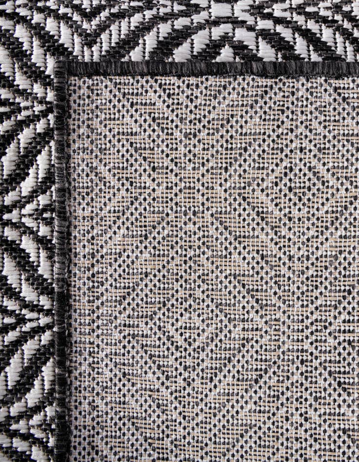 Detail image of  2' x 6'  Washable Lattice Indoor / Outdoor Runner Rug