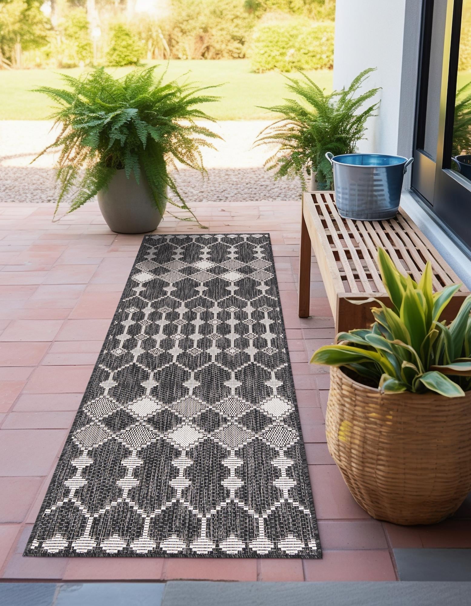 Charcoal 2' x 7' 10 Lattice Indoor / Outdoor Runner Rug | Rugs.com