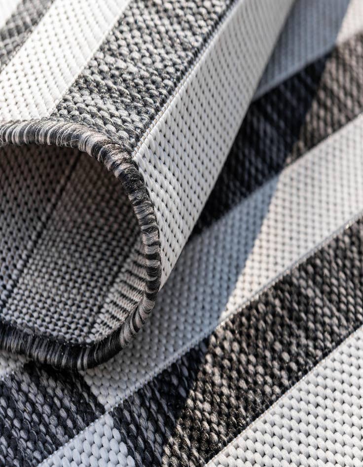 Detail image of  2' x 6'  Washable Ribbon Indoor / Outdoor Runner Rug