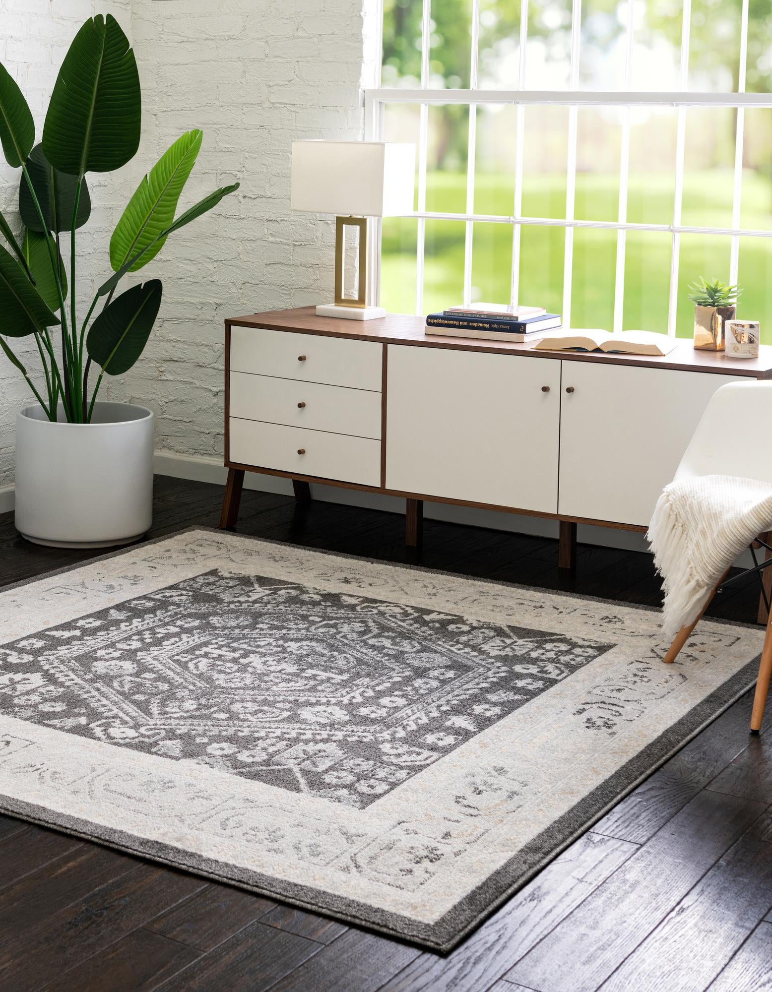 Charcoal 7' 10 x 7' 10 Aurelia Square Rug