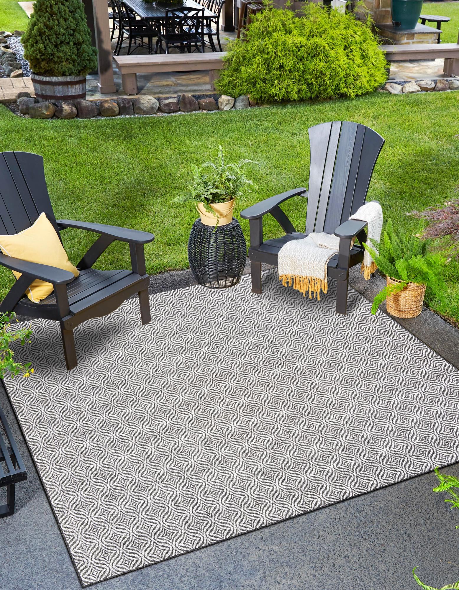 Charcoal 7' 10 x 7' 10 Lattice Indoor / Outdoor Square Rug | Rugs.com