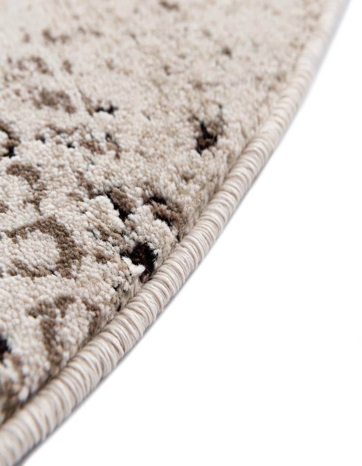 Detail image of  5' 3 x 8' Hermitage Oval Rug