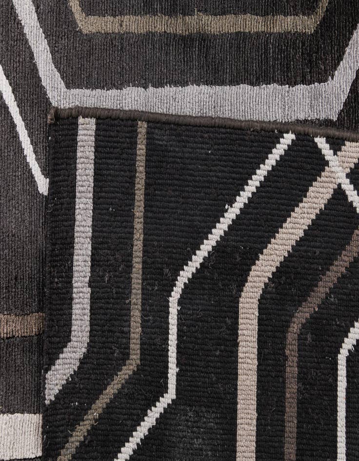 Detail image of  6' 8 x 9' 10  Hand Knotted Darya Wool Rug
