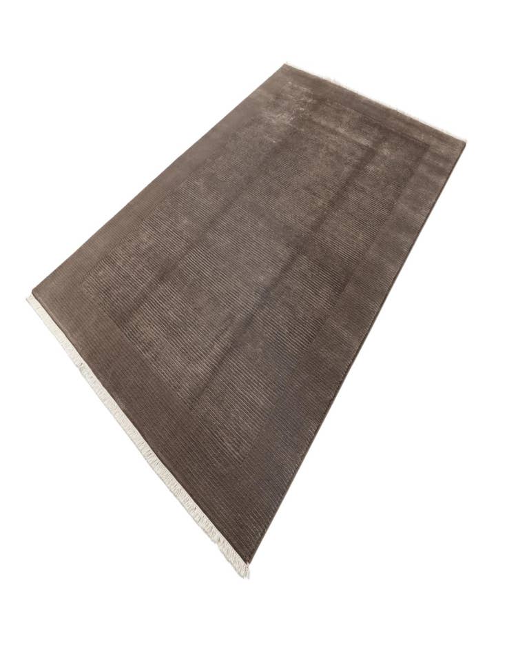 Detail image of  6' 7 x 9' 11  Hand Knotted Darya Wool Rug