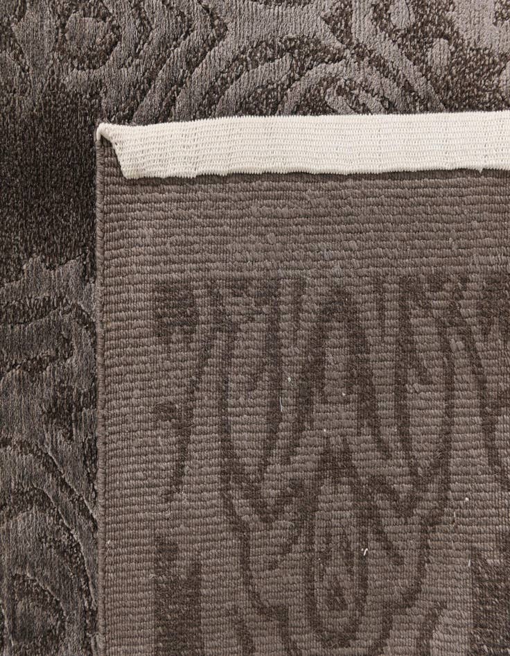 Detail image of  6' 8 x 9' 10  Hand Knotted Darya Wool Rug