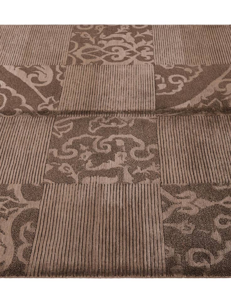 Detail image of  4' 11 x 6' 8  Hand Knotted Darya Wool Rug