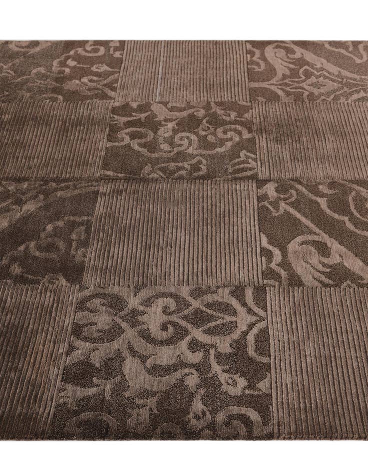 Detail image of  5' x 6' 9  Hand Knotted Darya Wool Rug