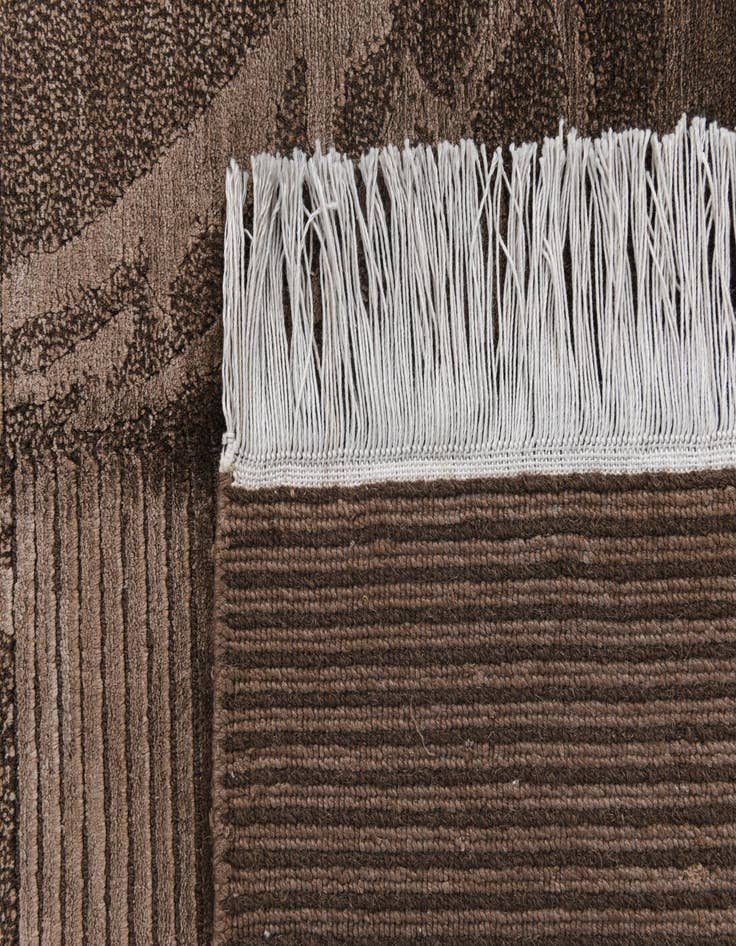 Detail image of  5' x 6' 9  Hand Knotted Darya Wool Rug