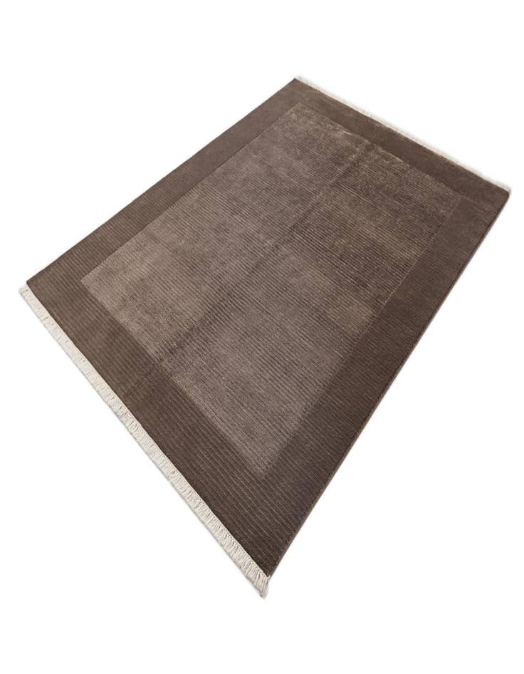 Detail image of  4' 11 x 6' 7  Hand Knotted Darya Wool Rug