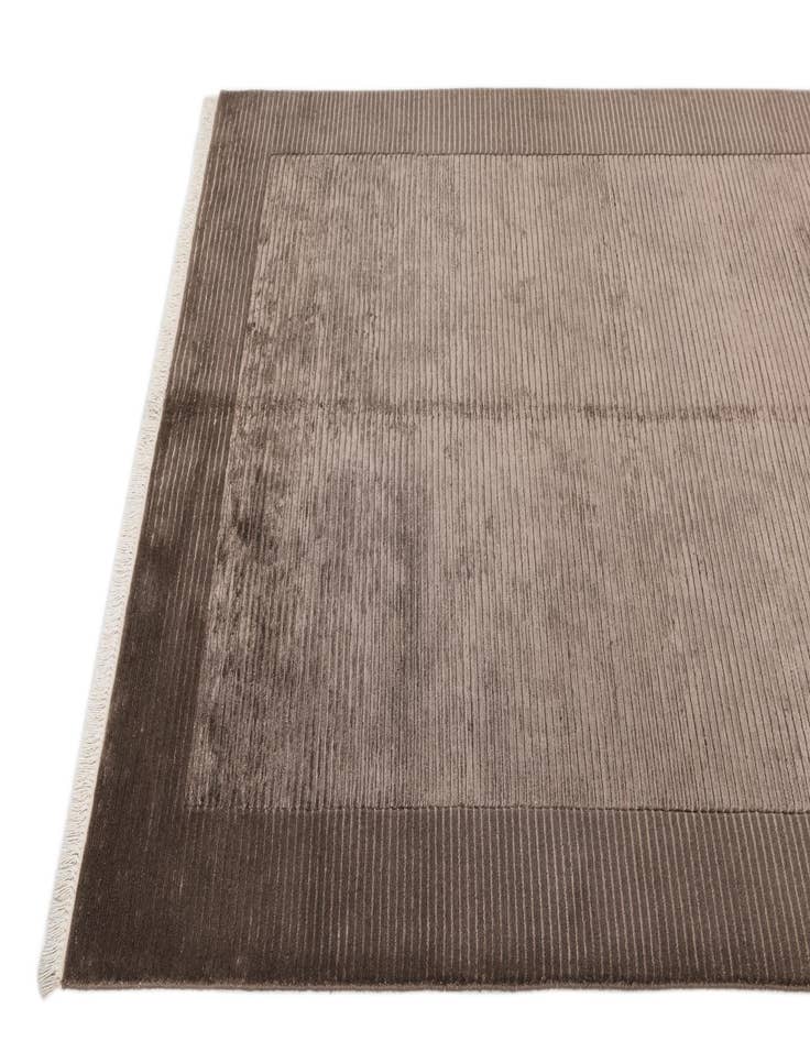 Detail image of  4' 11 x 6' 7  Hand Knotted Darya Wool Rug