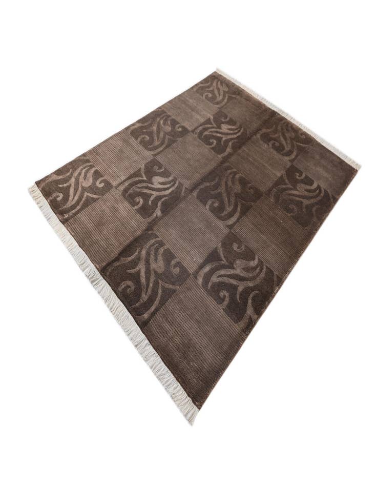 Detail image of  4' 11 x 6' 7  Hand Knotted Darya Wool Rug